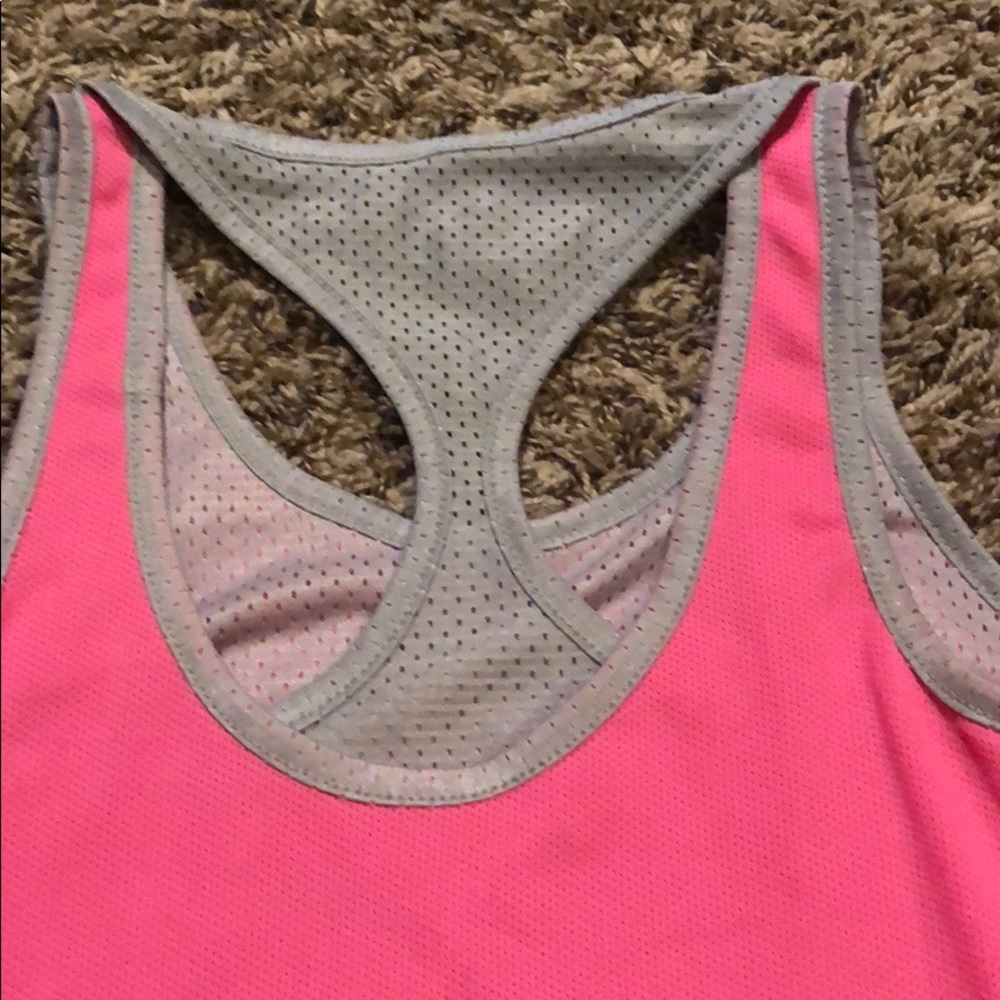 Reversible workout tank top - Picture 4 of 5